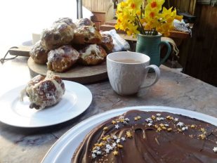 woodfired Easter baking goodies and general deliciousness