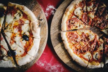 Tinned tomatoes or sauce for woodfired pizza - which will it be??