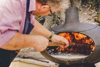 Lighting your woodfired oven