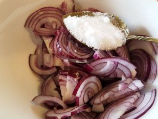 How to make our marinated sweet and sour red onions