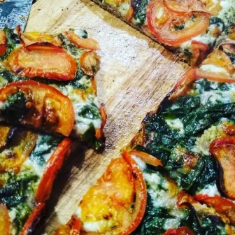 Wholemeal Sicilian Pizza with Pesto and Spinach